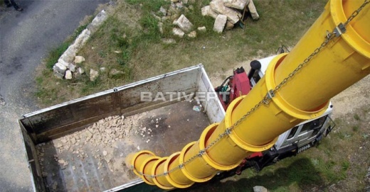 Goulotte permettant l’évacuation maîtrisée des gravats