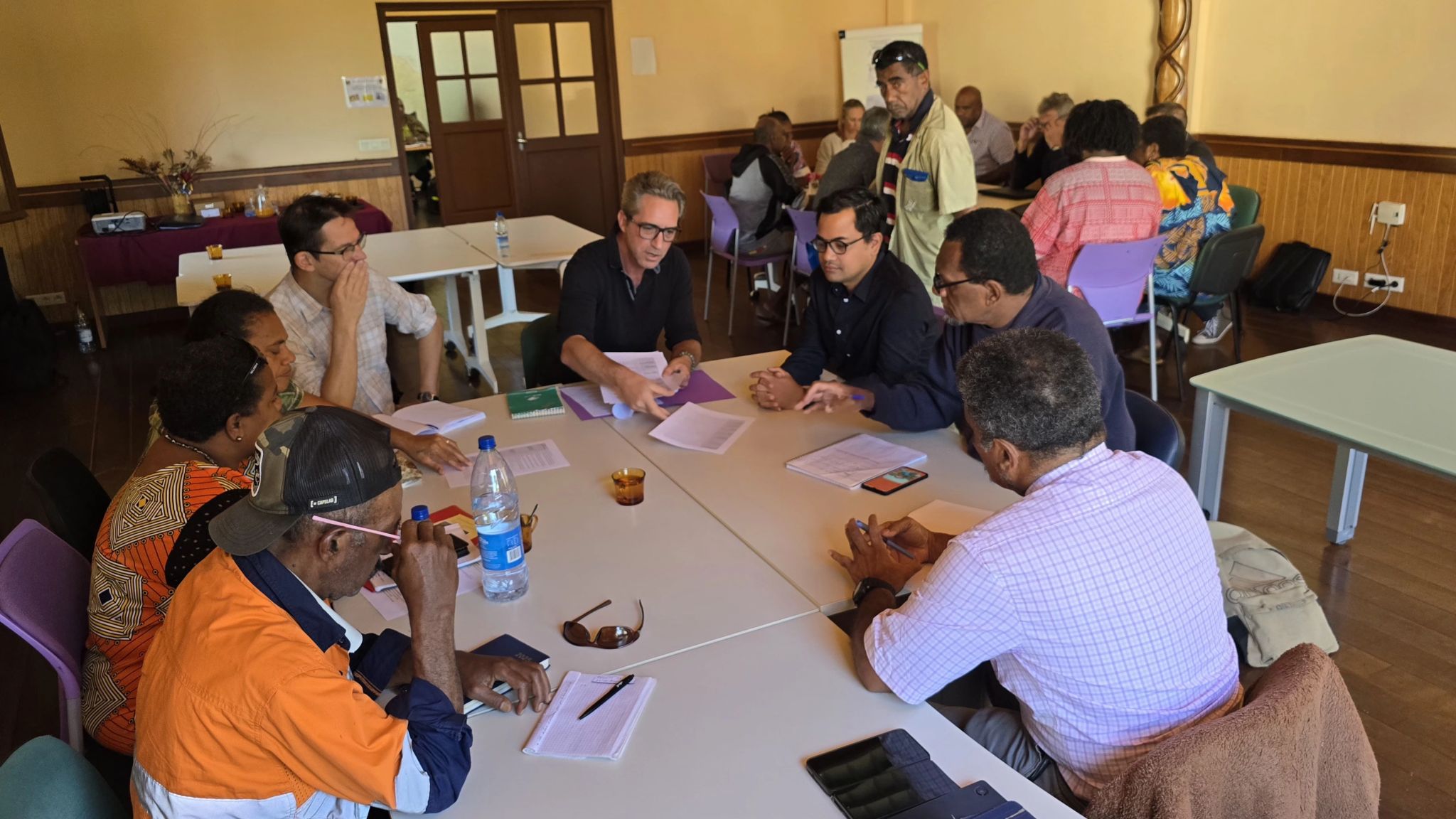 Groupes de travail lors de la concertation du projet de territoire de Thio